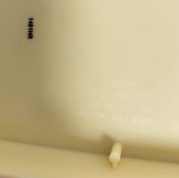 Polly Pocket Un-Box-It Playset Popcorn Bucket Movie Theater with Accessories - Picture 7 of 12